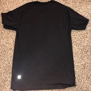 Metal vent Lululemon T-shirt!